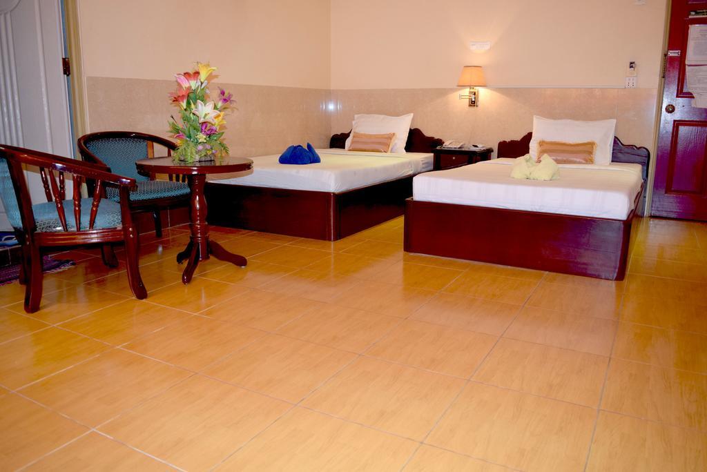 Reaksmey Battambang Hotel Экстерьер фото